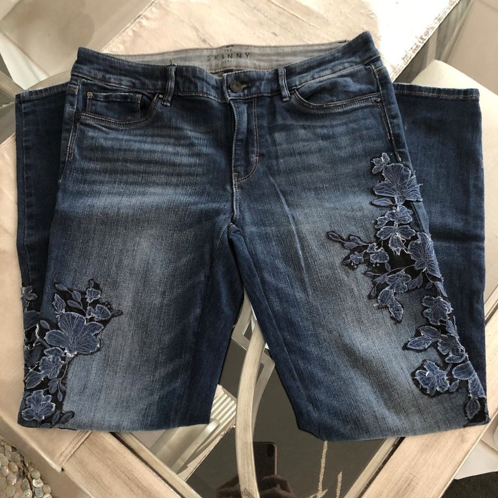 WHBM Lace-Applique Skinny Ankle Jeans
